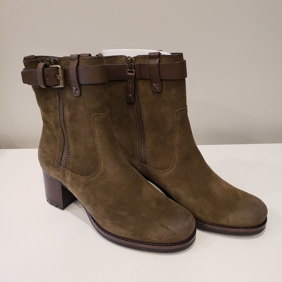 NIB Trask "Madison" Suede Booties - sz 6M - Picture 3 of 9